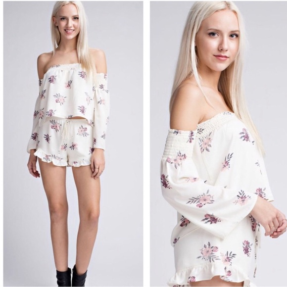 Tops - Off the shoulder floral print blouse boho summer style